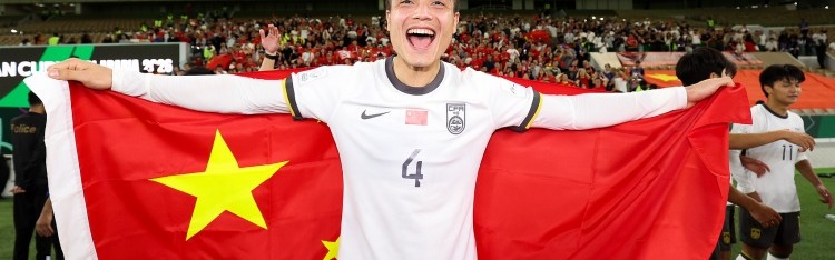 爱游戏入口-重生!吾米提江2024颅骨骨折 2025成海港首发中卫 2026冲击U23冠军