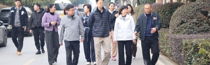 爱游戏在线-中国篮球协会副主席杨阳一行莅临武汉女篮进行调研指导